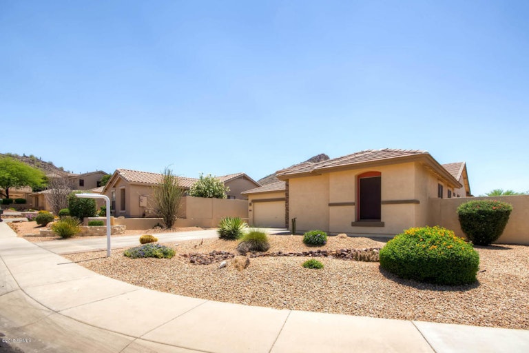 Photo 3 of 28 - 6233 W Bajada Rd, Phoenix, AZ 85083