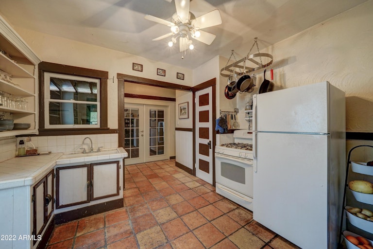 Photo 13 of 51 - 144 N Wilbur, Mesa, AZ 85201
