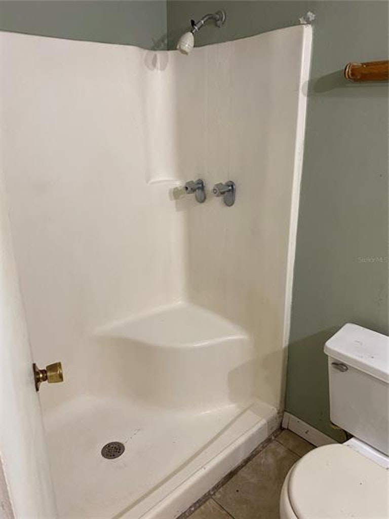 Photo 8 of 9 - 9610 N 21st St, Tampa, FL 33612