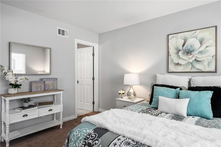 Photo 32 of 36 - 331 Monterey Cir, Placentia, CA 92870