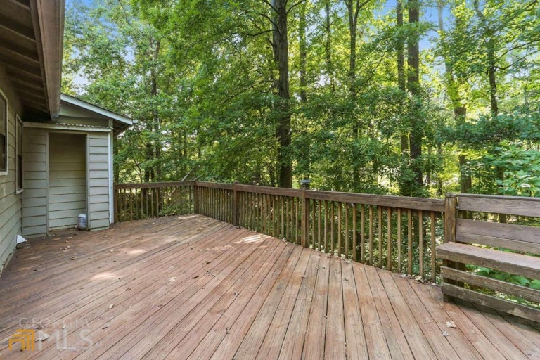 Photo 9 of 29 - 4264 Dustin Dr, Acworth, GA 30101