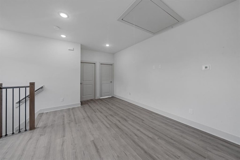Photo 14 of 26 - 8220 Corinth St, Houston, TX 77051
