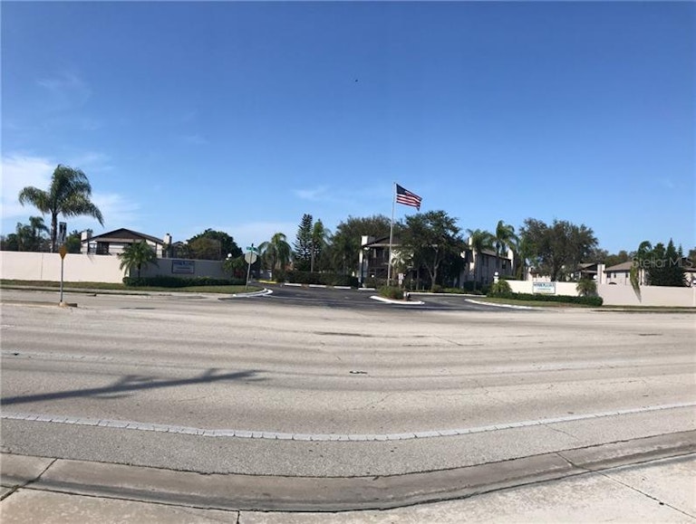 Photo 2 of 17 - 3837 59th Ave W #3837, Bradenton, FL 34210