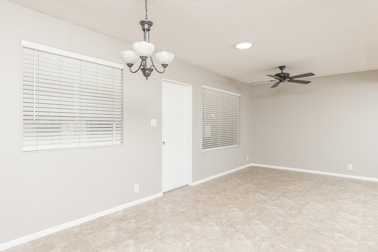 Photo 9 of 25 - 5814 W Frier Dr, Glendale, AZ 85301