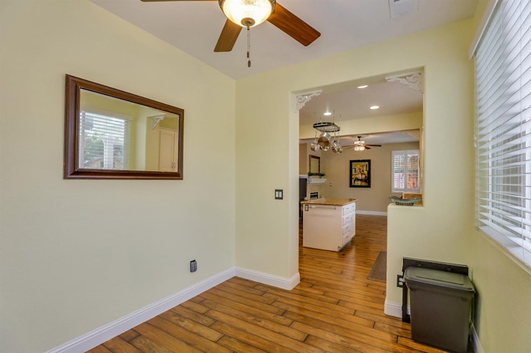 Photo 22 of 54 - 5071 Tuckerman Way, Sacramento, CA 95835