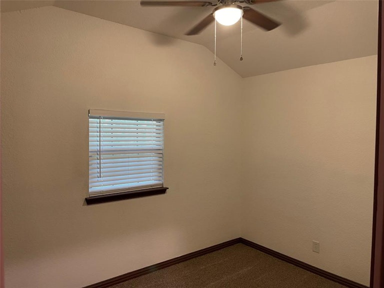 Photo 30 of 40 - 208 Guinevere Dr, Weatherford, TX 76086