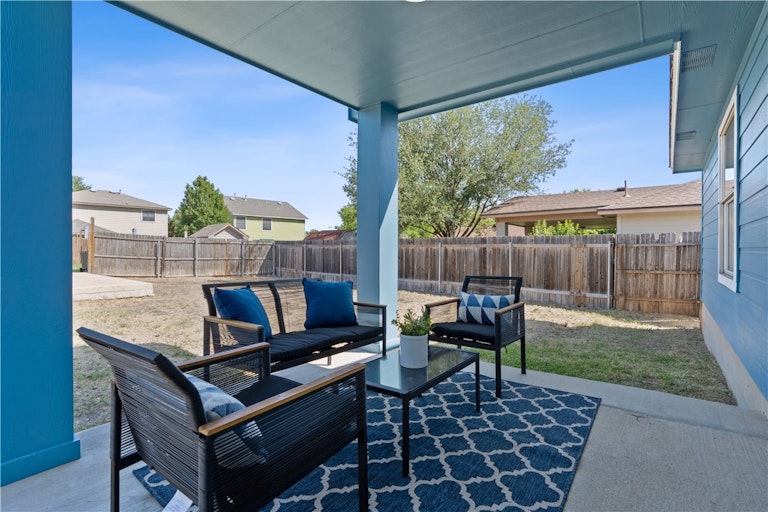 Photo 14 of 34 - 125 Segovia Way, Pflugerville, TX 78660