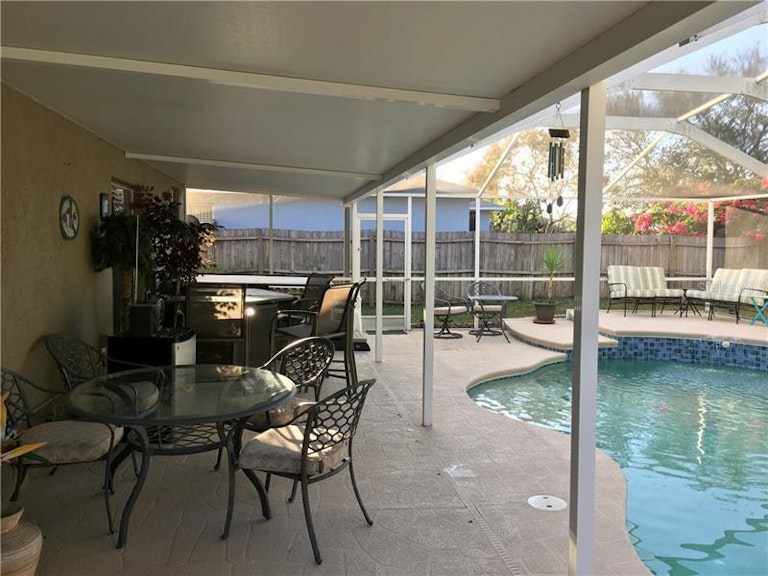 Photo 15 of 25 - 24535 Laurel Ridge Dr, Lutz, FL 33559