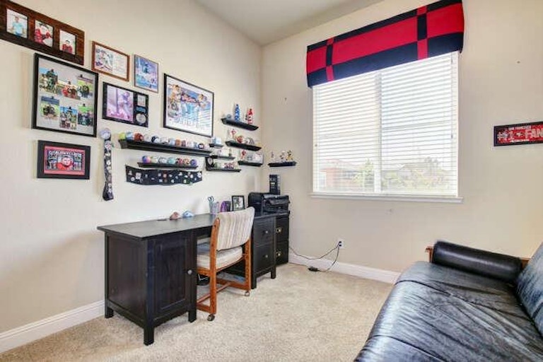 Photo 24 of 37 - 3469 Listan Way, Rancho Cordova, CA 95670