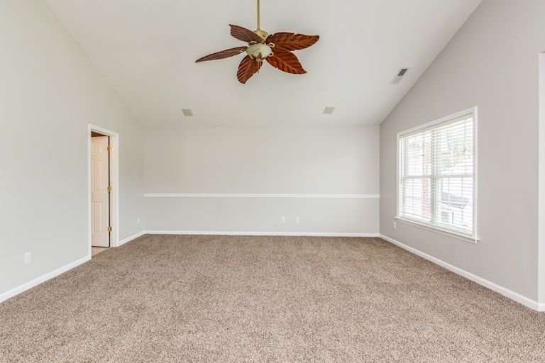Photo 10 of 21 - 1006 Cantrell Ln, Apex, NC 27502
