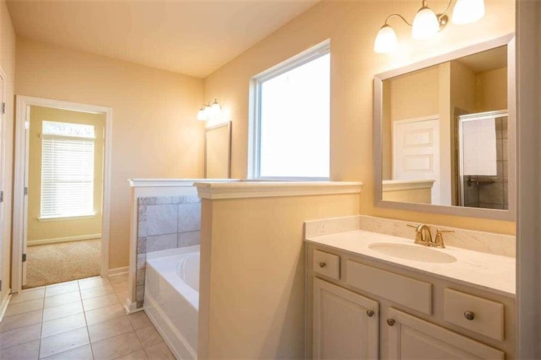 Photo 18 of 45 - 3310 Quarter Horse Ln, Conyers, GA 30013