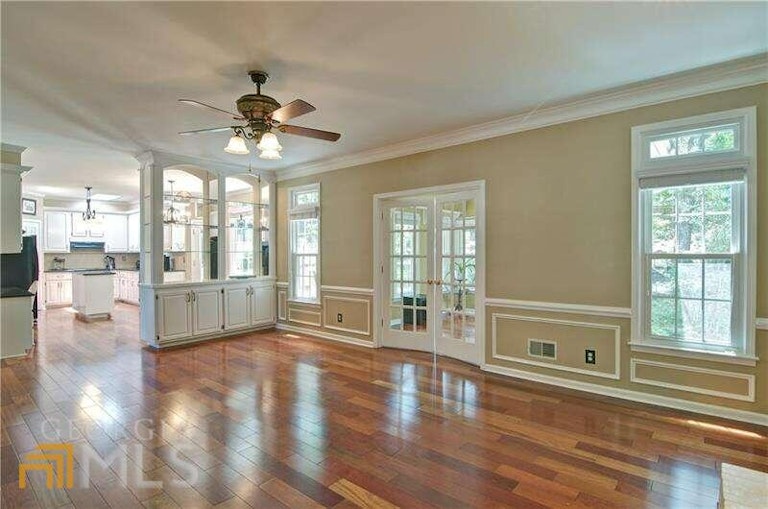 Photo 27 of 78 - 945 Whitehawk Trl, Lawrenceville, GA 30043