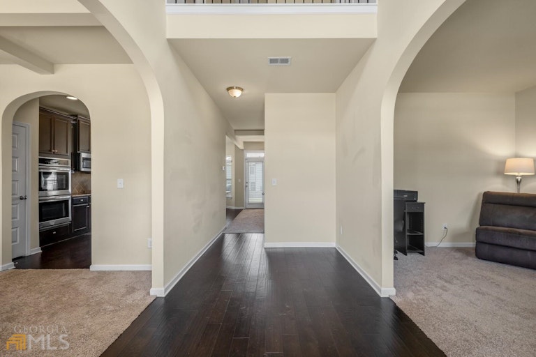 Photo 4 of 37 - 537 Harmony Way, Locust Grove, GA 30248
