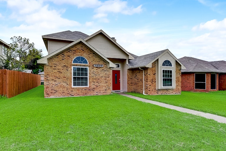Photo 45 of 51 - 1522 Edd Rd, Dallas, TX 75253