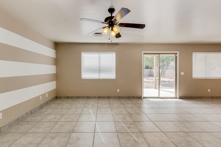 Photo 9 of 30 - 2511 W Silver Creek Ln, Queen Creek, AZ 85142