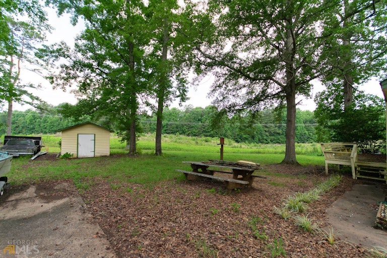 Photo 32 of 37 - 173 Kite Lake Rd, Fayetteville, GA 30214