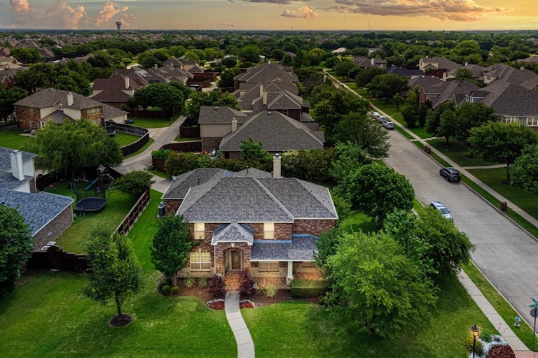 Photo 3 of 27 - 1606 Buckthorne Dr, Allen, TX 75002