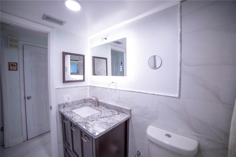 Photo 38 of 72 - 5121 Dove Dr, New Port Richey, FL 34652
