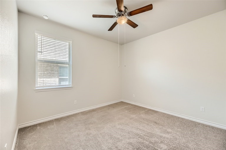 Photo 15 of 28 - 17108 Lathrop Ave, Pflugerville, TX 78660