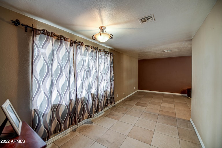 Photo 2 of 36 - 5307 W Camelback Rd, Phoenix, AZ 85031