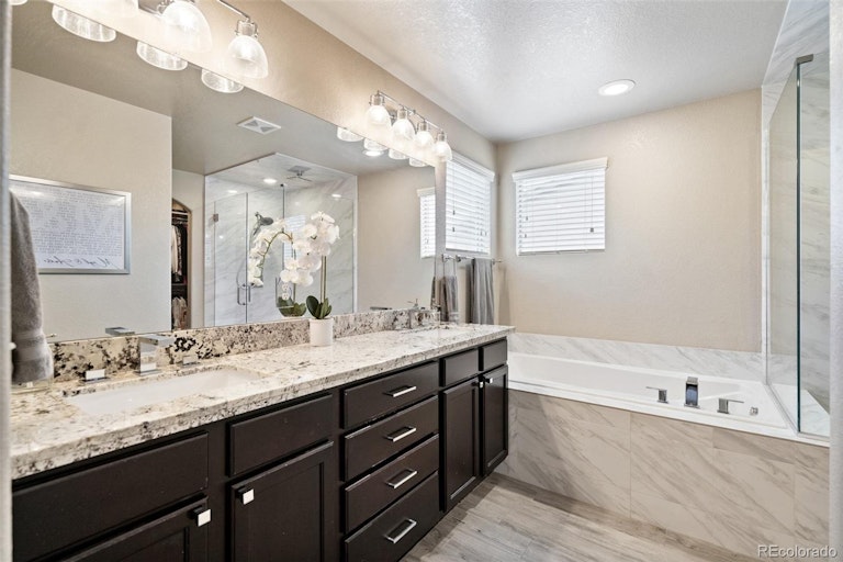 Photo 23 of 40 - 2347 S Loveland St, Denver, CO 80228