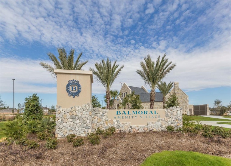 Photo 3 of 8 - 15802 Tullich Knoll Dr, Humble, TX 77346