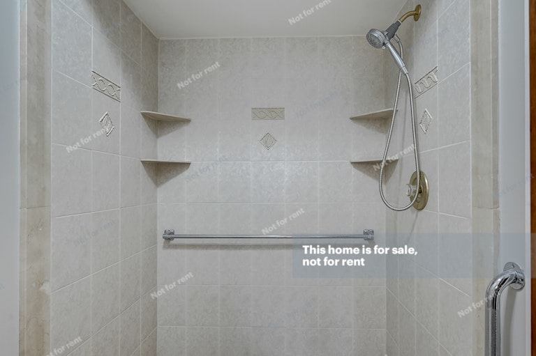 Photo 28 of 35 - 9943 Fawn Ridge Dr, Jacksonville, FL 32256