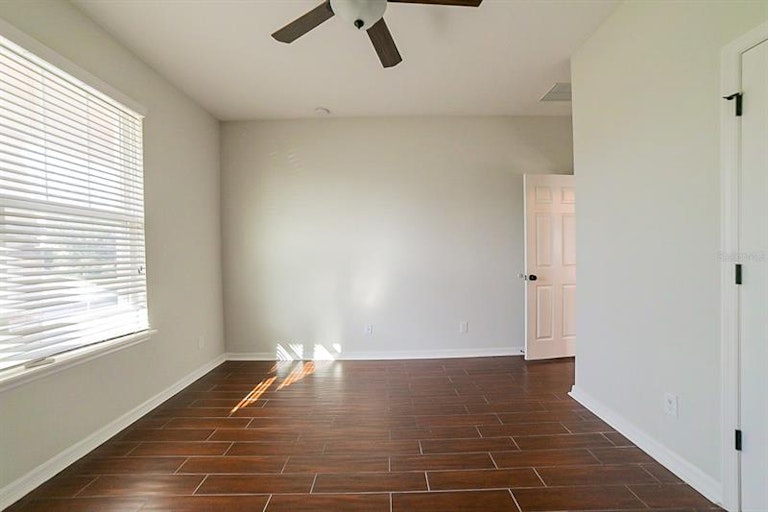 Photo 15 of 24 - 32601 Harmony Oaks Dr, Wesley Chapel, FL 33545