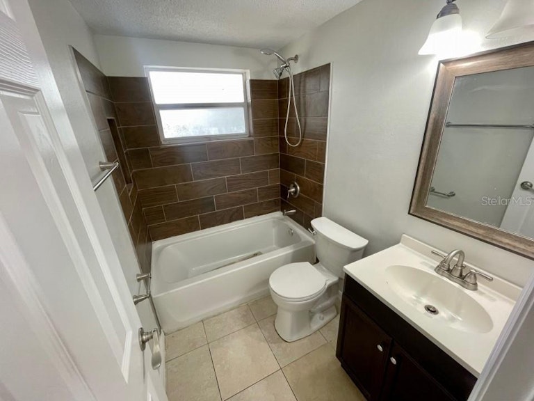 Photo 6 of 24 - 9020 Rainbow Ln, Port Richey, FL 34668