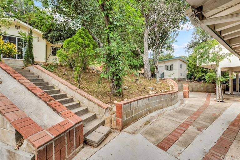 Photo 23 of 47 - 7814 McGroarty St, Sunland, CA 91040
