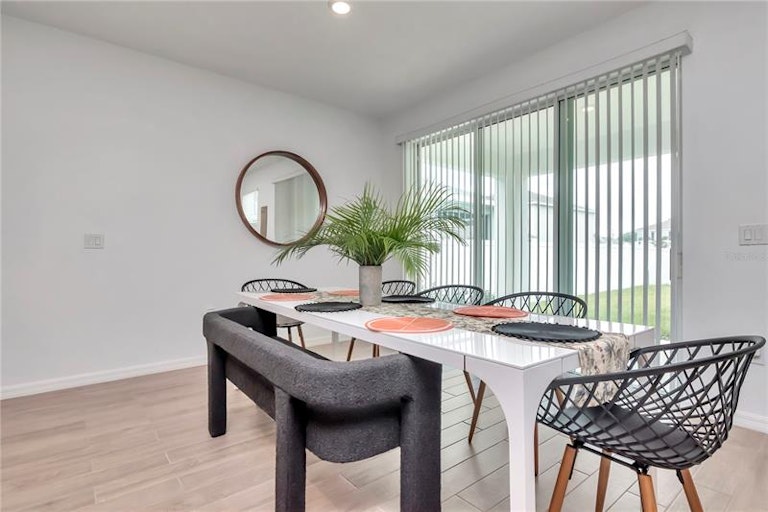 Photo 8 of 27 - 10918 Kidron Valley Ln, Tampa, FL 33625