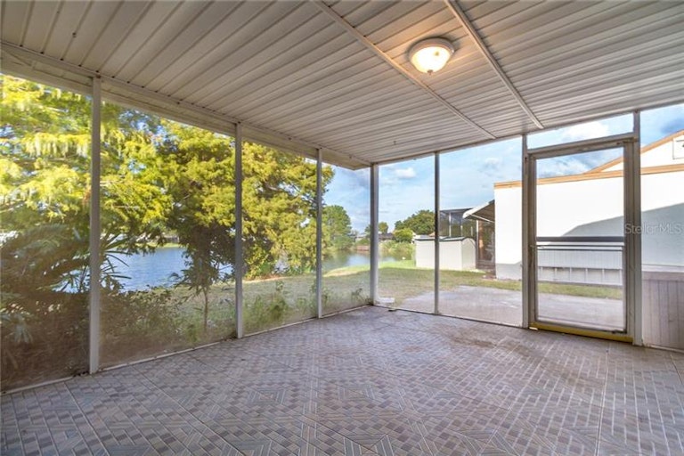 Photo 3 of 20 - 4111 Stratfield Dr, New Port Richey, FL 34652