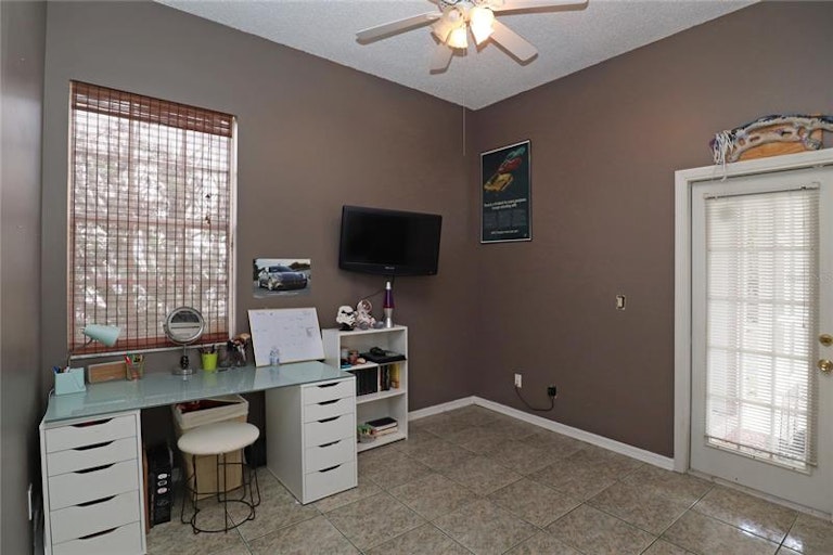 Photo 17 of 32 - 3943 Ocita Dr, Orlando, FL 32837