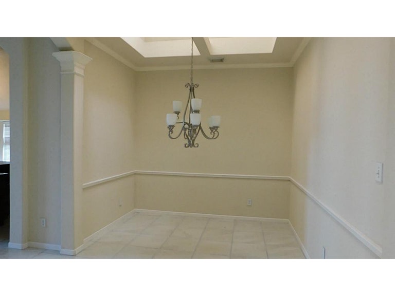 Photo 5 of 25 - 7518 Chathan Glen Ln, Richmond, TX 77407