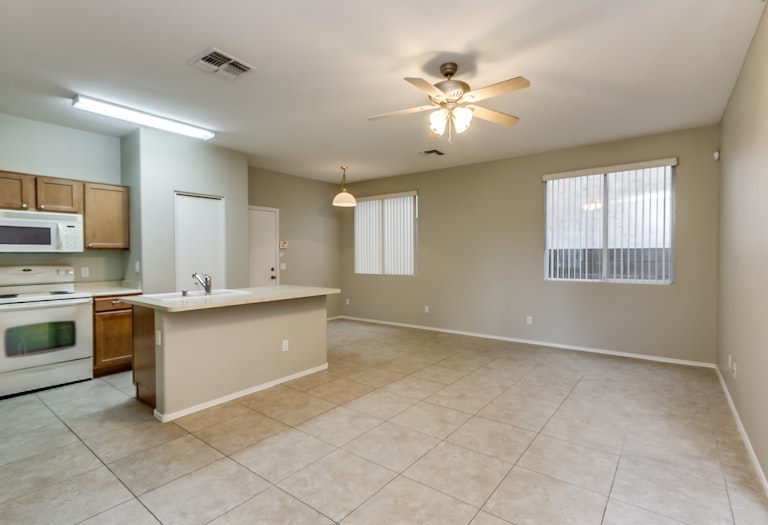Photo 10 of 29 - 1506 E Sonrisas St, Phoenix, AZ 85040