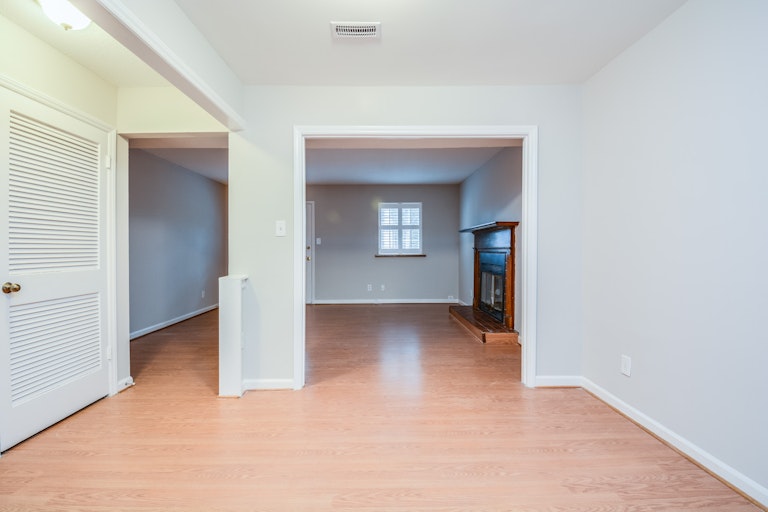 Photo 5 of 13 - 6357 New Market Way, Raleigh, NC 27615