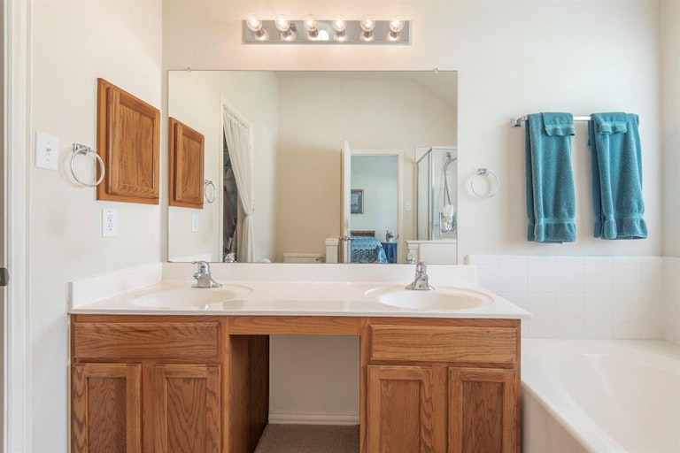 Photo 14 of 24 - 505 Hilltop Dr, Anna, TX 75409