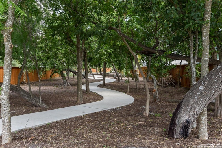Photo 4 of 10 - 816 Dreisam, New Braunfels, TX 78130