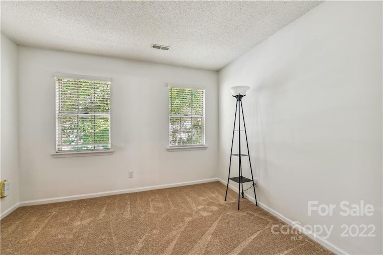 Photo 26 of 36 - 9005 Clifton Meadow Dr, Matthews, NC 28105