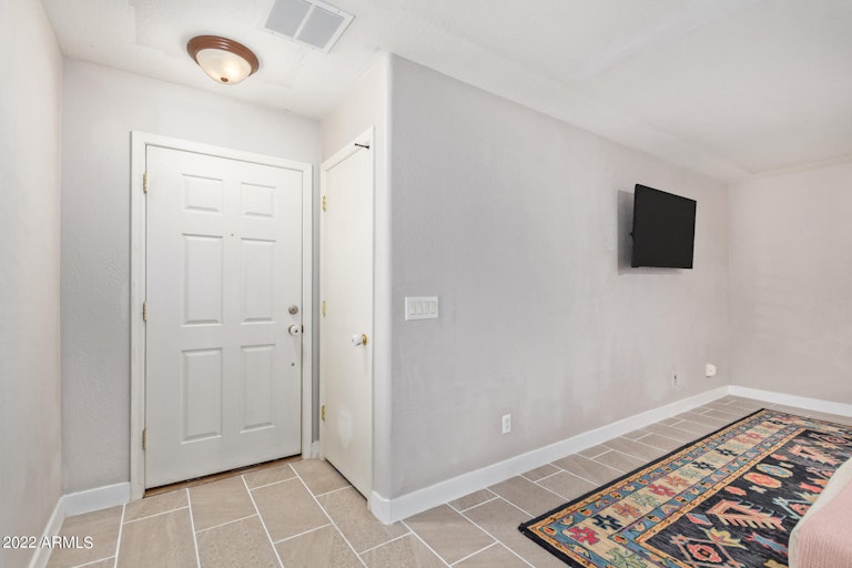 Photo 4 of 25 - 1550 S 228th Ln, Buckeye, AZ 85326