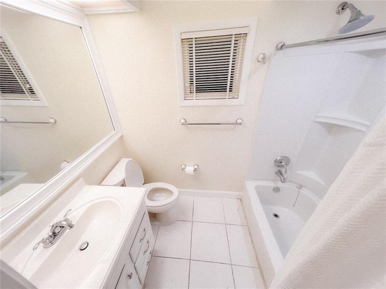 Photo 21 of 33 - 12804 Harborwood Dr, Largo, FL 33774