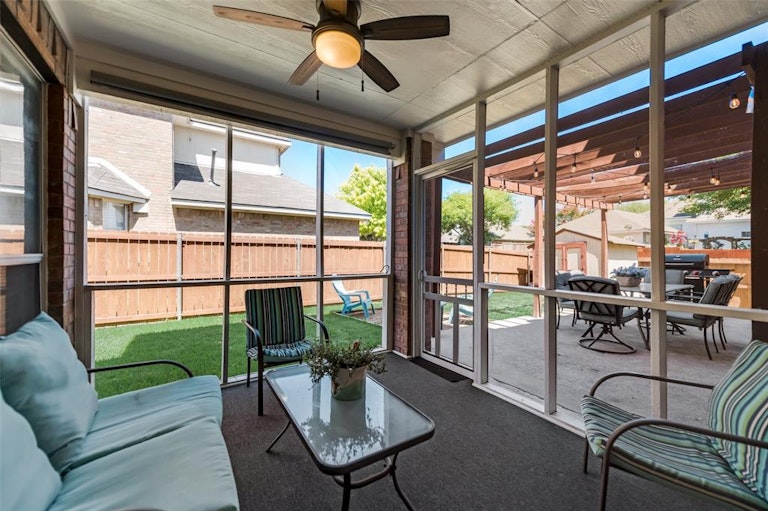 Photo 33 of 40 - 8801 Clearlake Dr, Rowlett, TX 75088