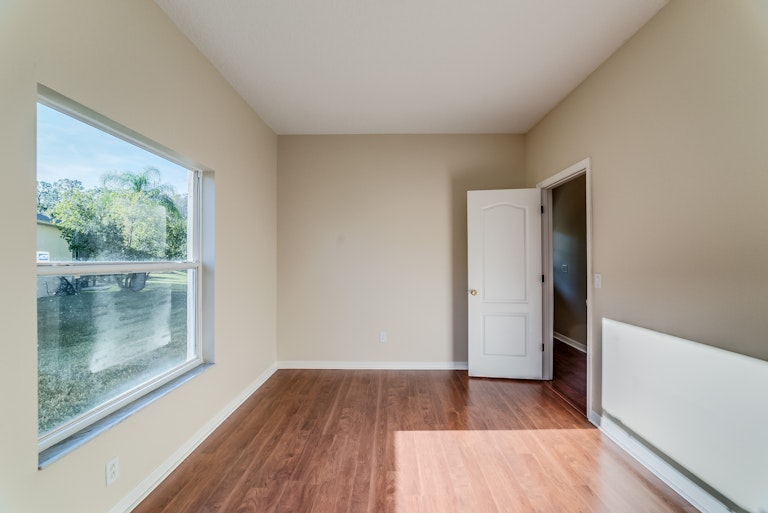 Photo 14 of 28 - 14250 Nottingham Way Cir, Orlando, FL 32828