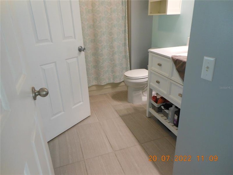 Photo 9 of 11 - 550 Saint Andrews Blvd, Lady Lake, FL 32159