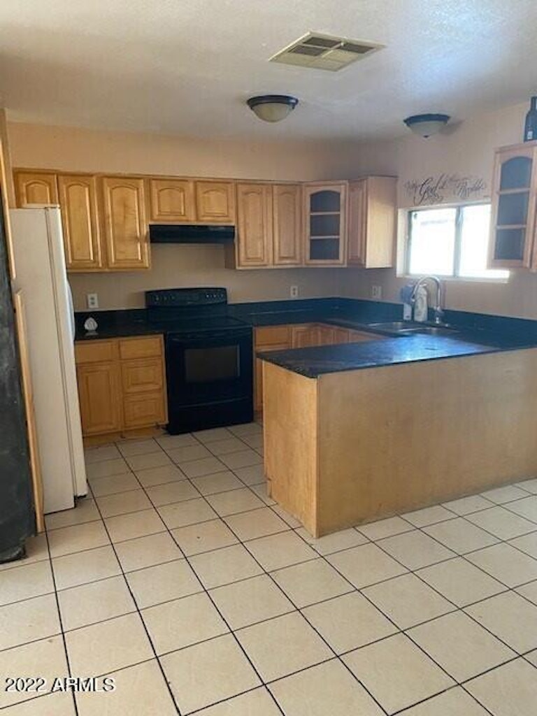 Photo 4 of 7 - 7005 W Roosevelt St, Phoenix, AZ 85043