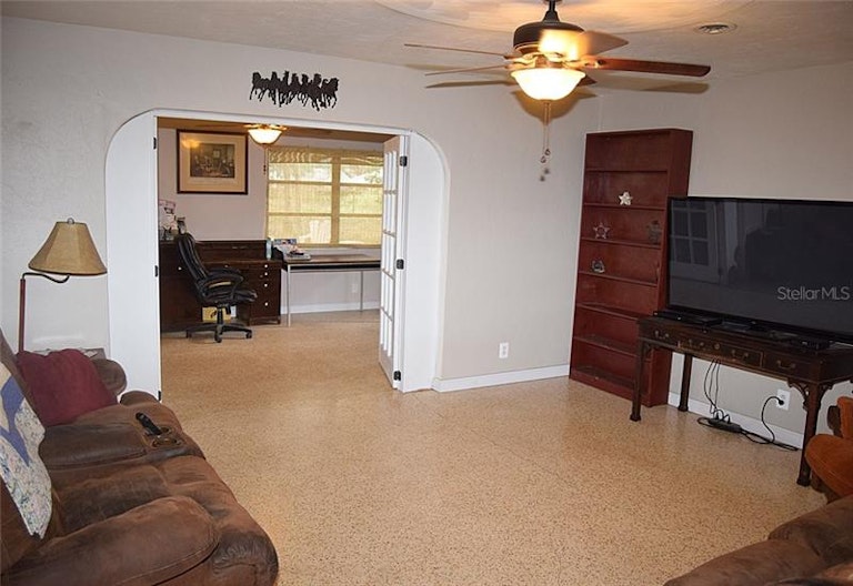 Photo 12 of 24 - 2503 16th Ave E, Palmetto, FL 34221
