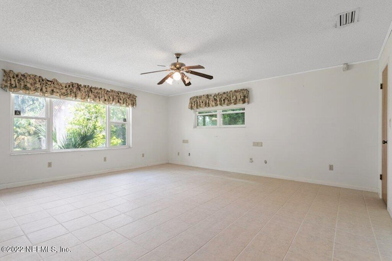 Photo 25 of 55 - 50 Harmony Hall Rd, Middleburg, FL 32068