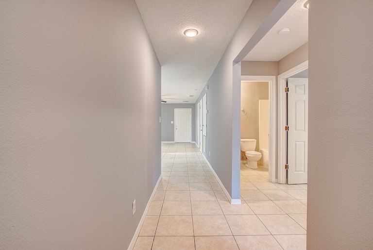 Photo 10 of 28 - 1915 2nd Dr, Sanford, FL 32771