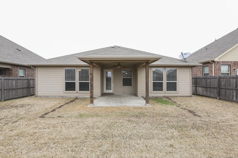 Photo 28 of 28 - 2017 Sterling Gate Dr, Heartland, TX 75126