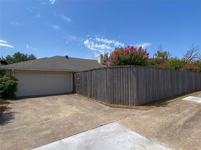 Photo 32 of 32 - 6 Briarcrest Ct, Richardson, TX 75081